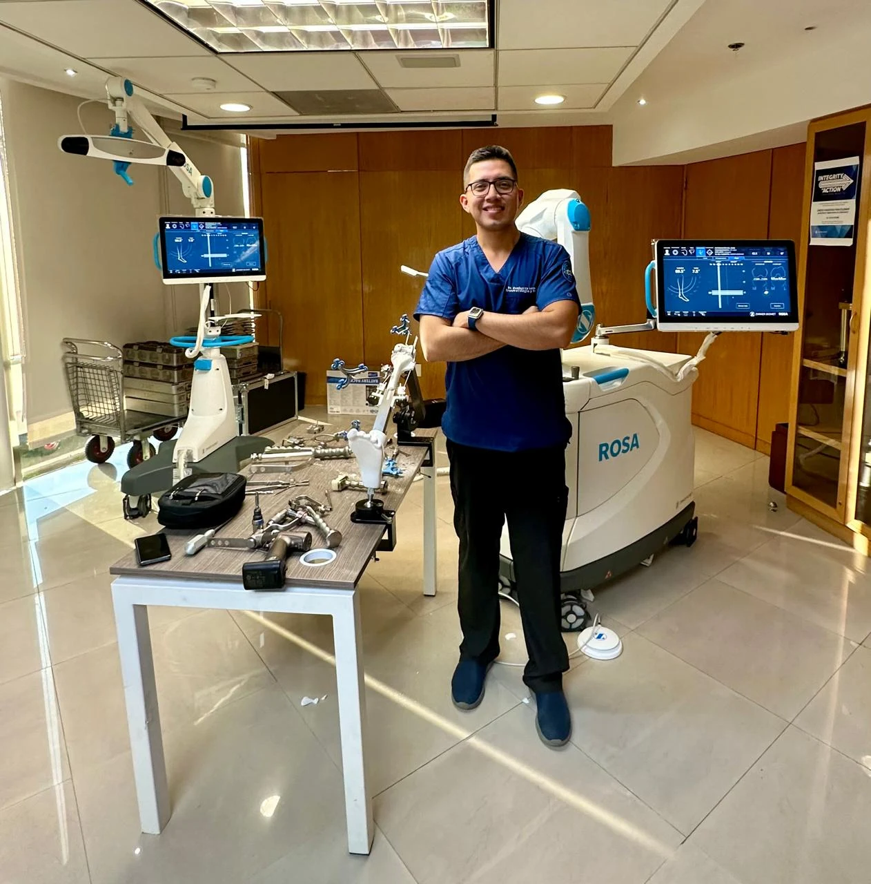 Dr. Humberto Jesé Gómez - Especialista en Reemplazo Articular de Cadera y Rodilla con Tecnología Robótica
